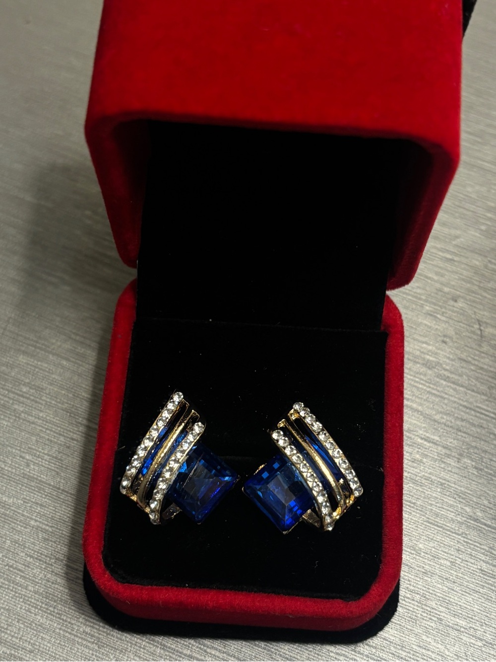👑Gold-Tone Blue Crystal Stud Earrings with Clear Accents - Women Jewelry